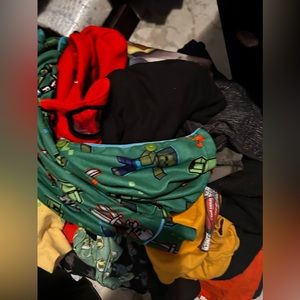 Kids clothes of age 6 and 8 years like new